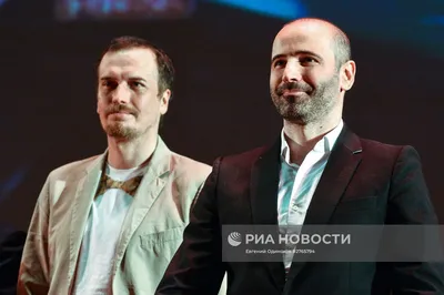 Обои на телефон с Вадимом Цаллати: оформите свой мобильный экран лучшими изображениями актера!
