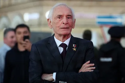 Фотографии Василия Ланового на фоне киношной славы