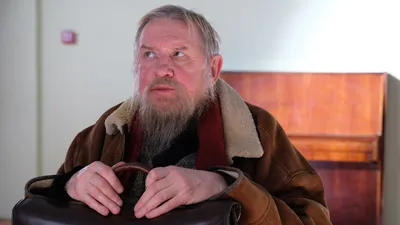 HD обои на рабочий стол: Василиса Перелыгина в центре внимания