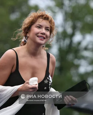 Бесплатные фото на андроид с Верой Сотниковой в хорошем качестве!