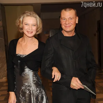 Магический Владислав Галкин: загадочность и харизма в каждой фотографии.