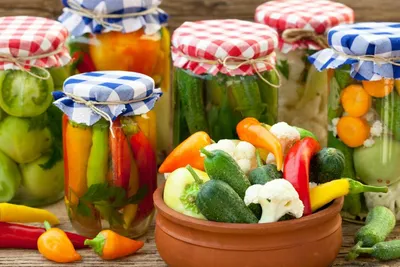 Простые рецепты вкусных салатов для домашней заготовки на зиму | Газета  Рассвет