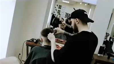 Маникюр эстетика, запись на декабрь, уход за ногтями, сторис про маникюр |  Линейный маникюр, Визитки салона, Доски для объявлений
