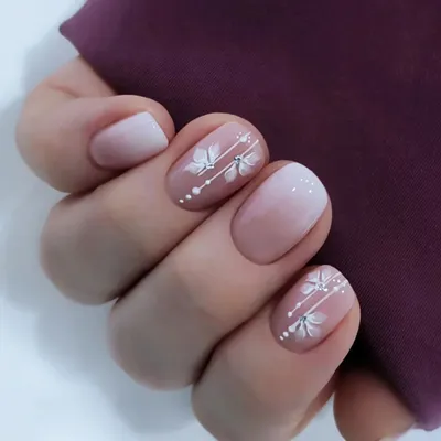 Зимний маникюр на короткие и длинные ногти
