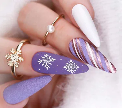 Прозрачный маникюр на короткие ногти на зимнюю тему (ФОТО) - trendymode.ru
